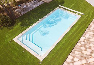Piscine MAEVA 9 • 8,90 m x 4,12 m - fond plat 1,50 m