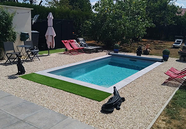 Piscine enterrée aménagée à Marolles-sur-Seine en Seine-et-Marne